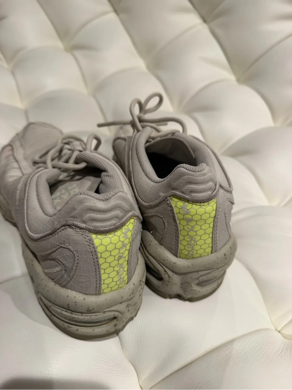 Nike Men's Light Beige Lace-Up Sneakers